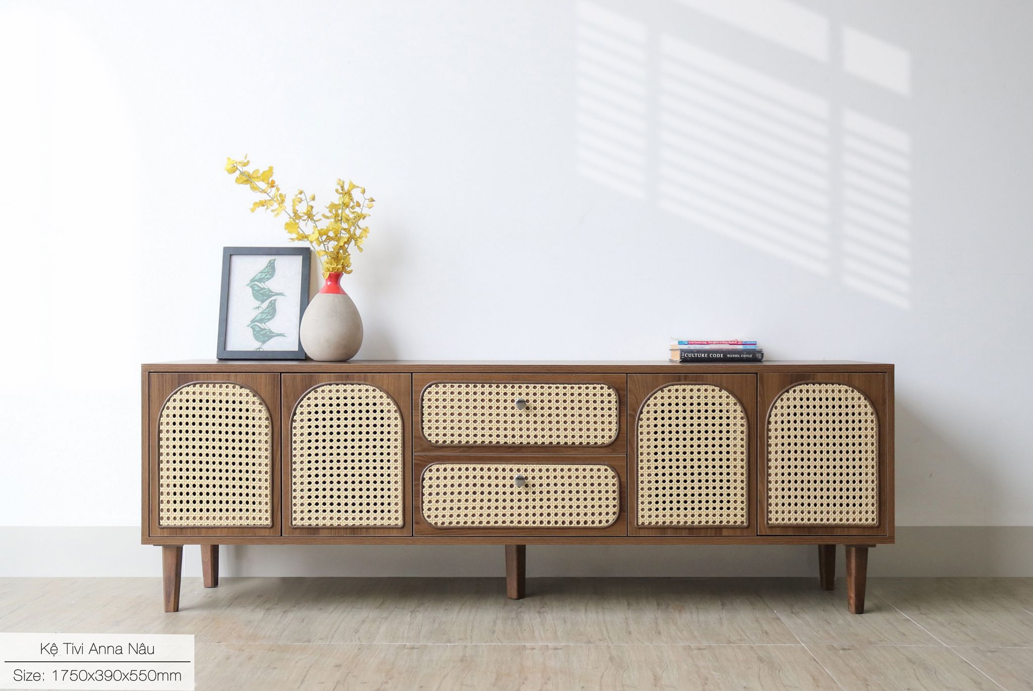 Lợi Ích Khi Sử Dụng Kệ Tivi Mây